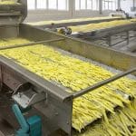 Automtaic-Potato-French-Fries-Potato-Chips-Vibrating-Shaking-Screen-for-Remove-Small-Stick-Water-or-Oil